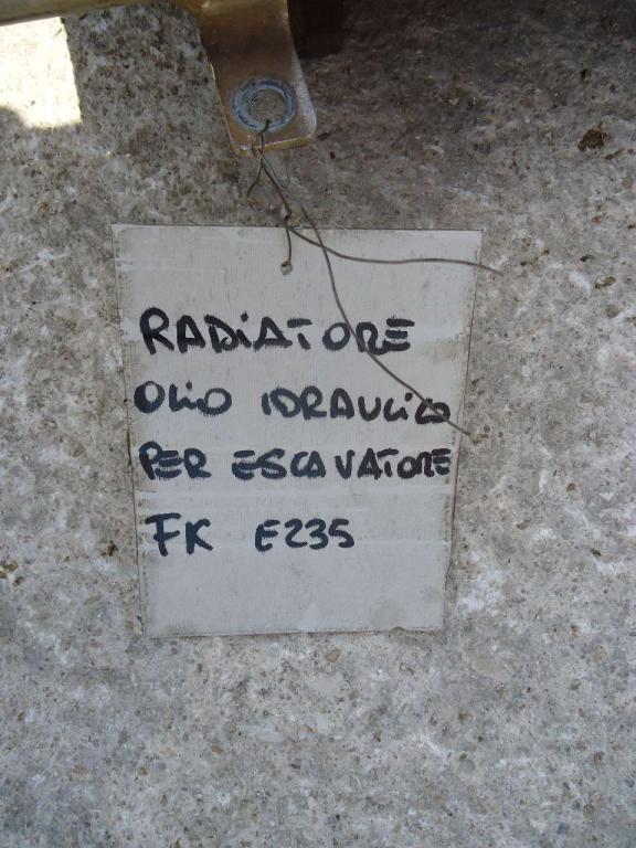 Enfriador de aceite hidráulico para Fiat Kobelco E235 Foto 3