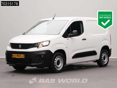 Peugeot Partner 110pk Benzine Automaat L1H1 Airco Cruise Parkeersensoren L1 Kompakt A/C Cruise control vendida por BAS World B.V.