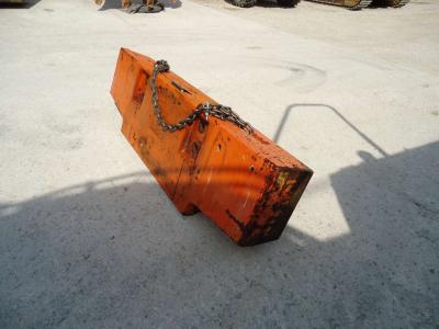 Contrapeso (maquinaria de construcción) para Hitachi LX170 vendida por OLM 90 Srl