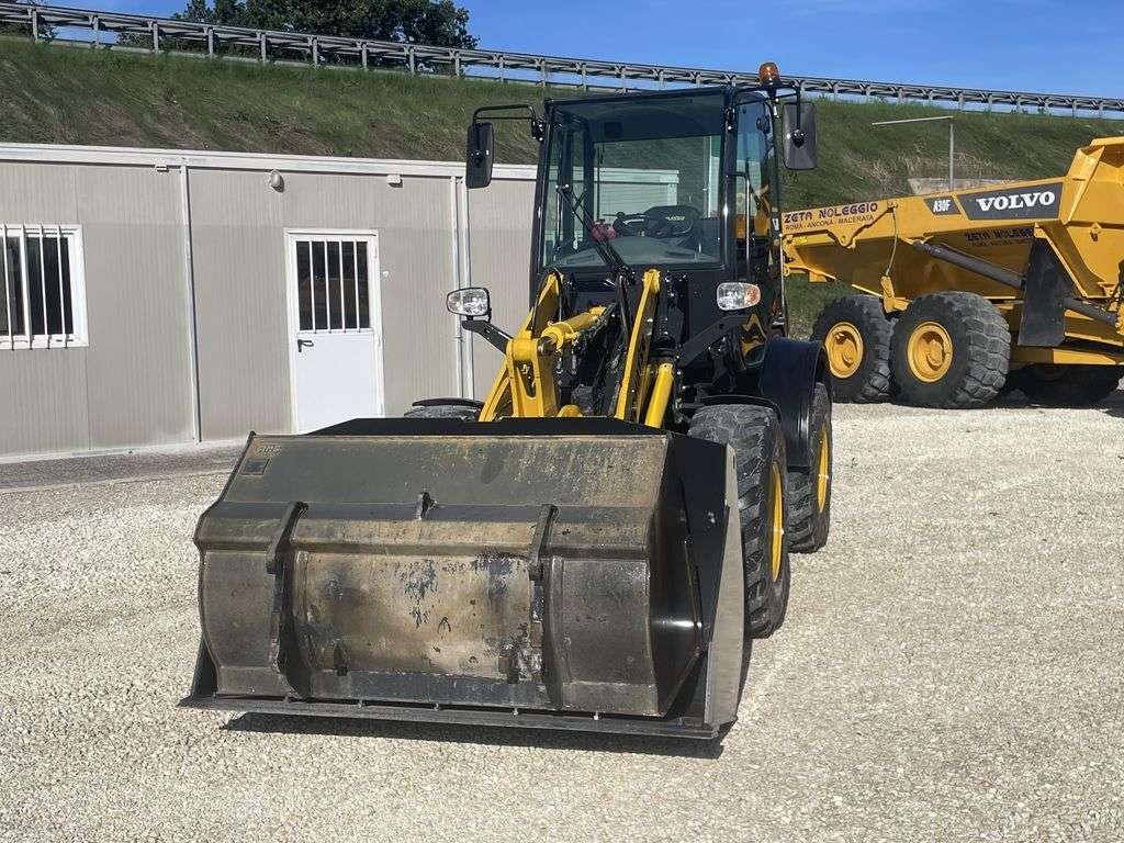 Komatsu WA 80M-8 Foto 1