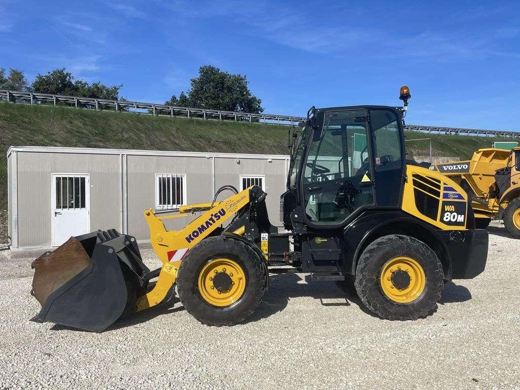 Komatsu WA 80M-8 Foto 4