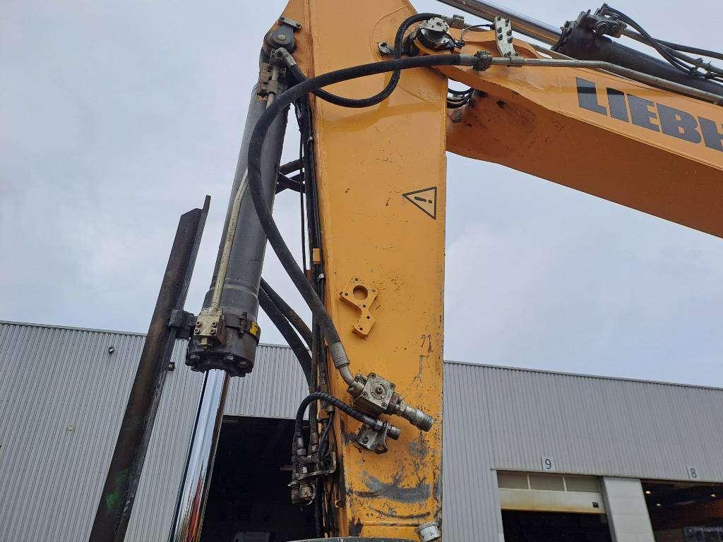 Liebherr R 946 LC Foto 8