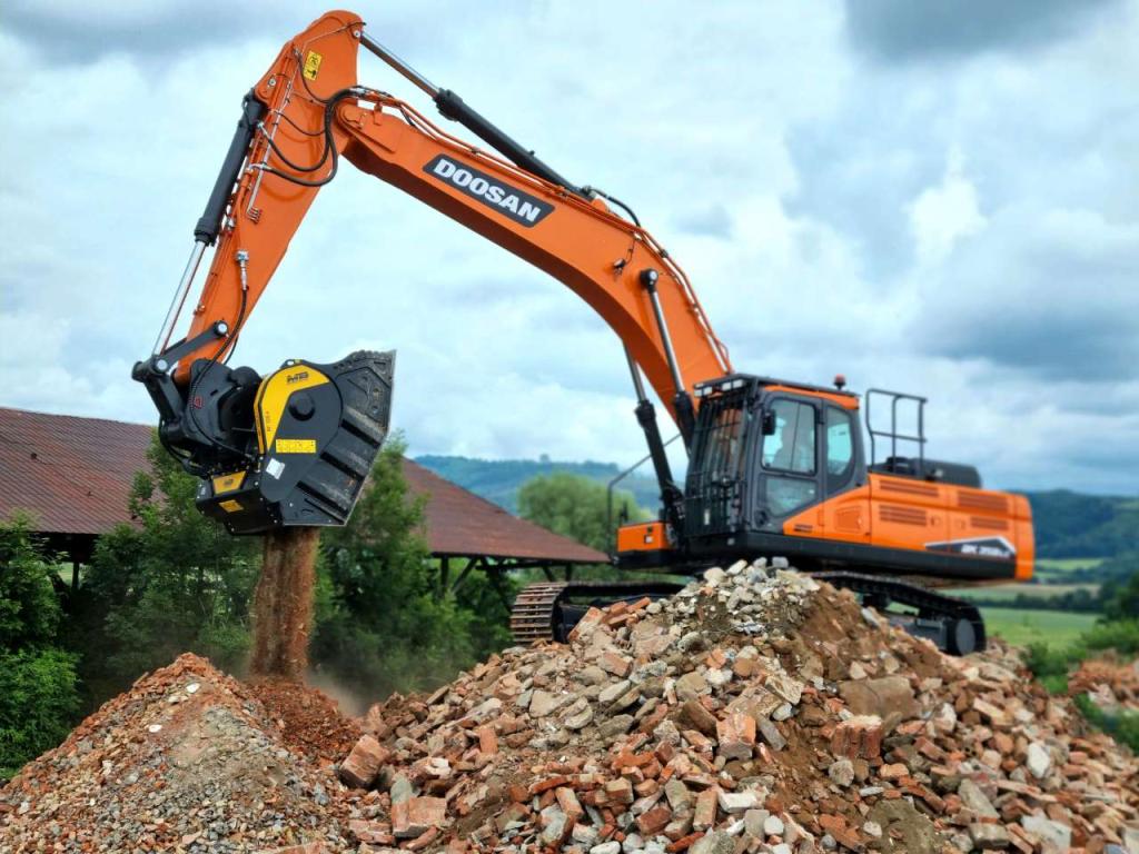 MB CRUSHER BF120.4 Foto 1