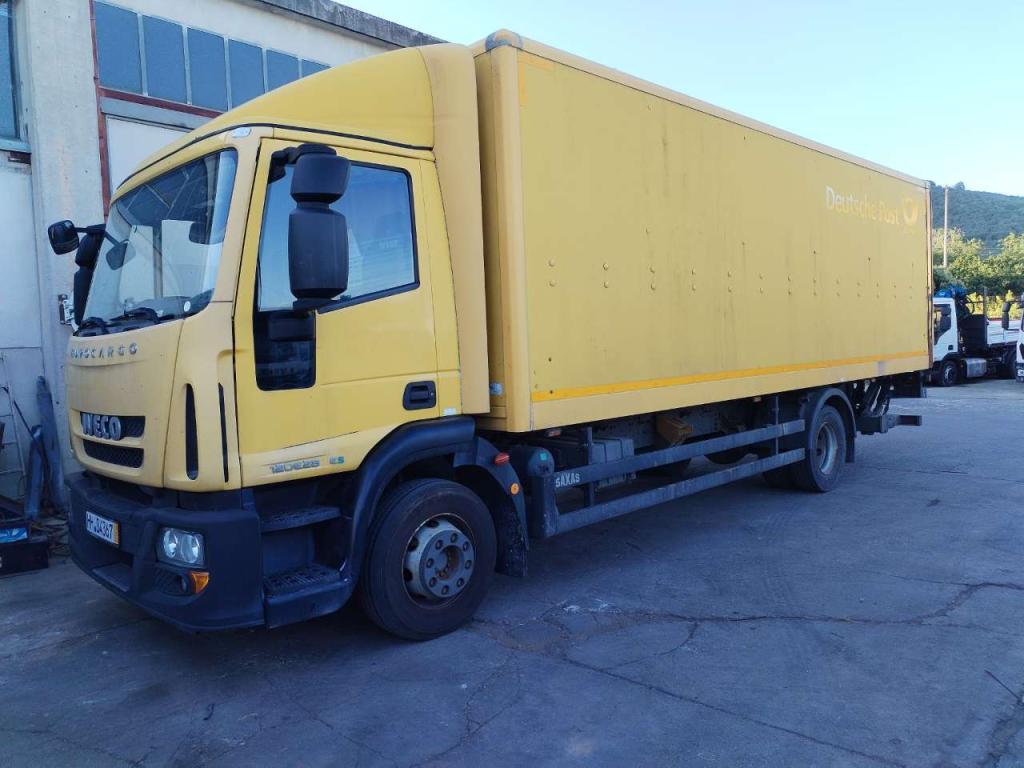Iveco EUROCARGO CUBE 120E28P Foto 2