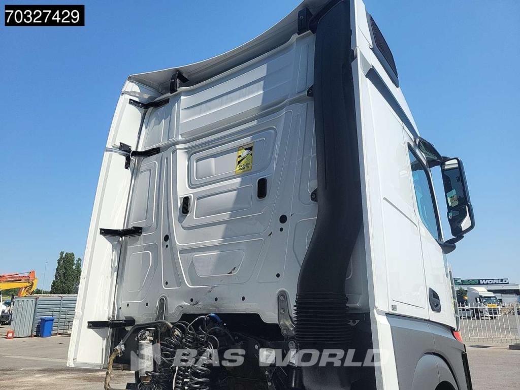 Mercedes Actros 1851 4X2 BigSpace 2x Tanks Standklima Foto 7