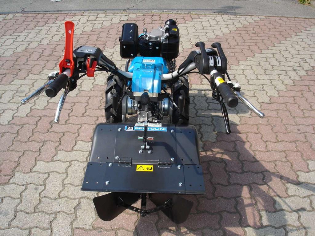 Bertolini 407 S - MOTORE EMAK DIESEL Foto 9