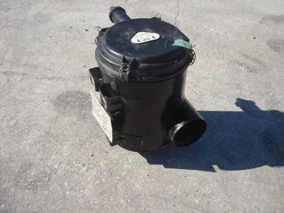 Carcasa del filtro de aire para ZAXIS 210-3 E 240-3 vendida por OLM 90 Srl