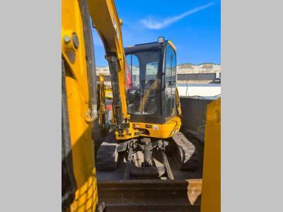 JCB 8035ZTS vendida por Omeco Spa