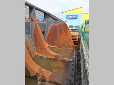 3800 mm for 50-56,3 ton loaders Cuchara de alto volteo vendida por Balavto