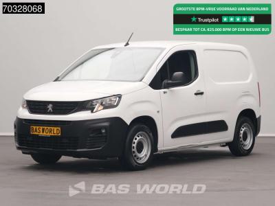 Peugeot Partner 110pk Benzine L1H1 Trekhaak Navi Airco Cruise Parkeersensoren Euro6 L1 Kompakt Airco Trekha vendida por BAS World B.V.