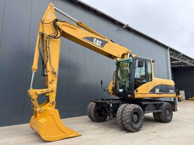 Caterpillar M322C vendida por Smitma B.V.