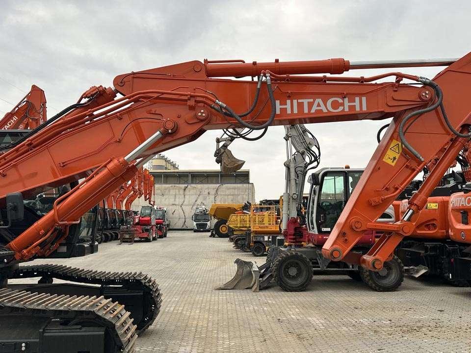 Hitachi ZX300LCN-7 Foto 5