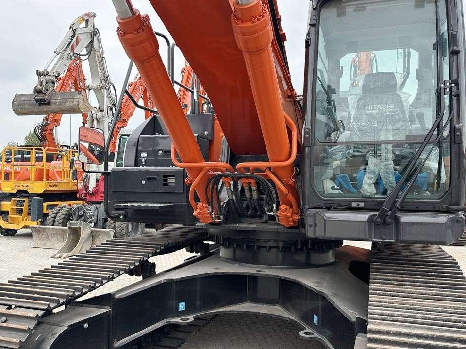 Hitachi ZX300LCN-7 Foto 6