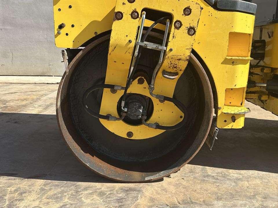 Bomag BW 135 AD-5 Foto 3