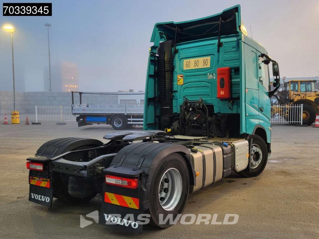 Volvo FH 460 4X2 ADR 2x Tanks Cruise Control Foto 10