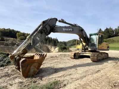 Volvo EC240CL vendida por Balavto