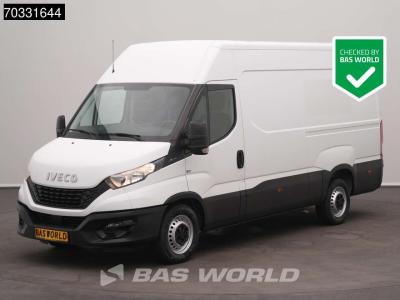 Iveco Daily 35S14 L2H2 Airco Cruise 3500kg trekgewicht Euro6 3520L A/C Cruise control vendida por BAS World B.V.