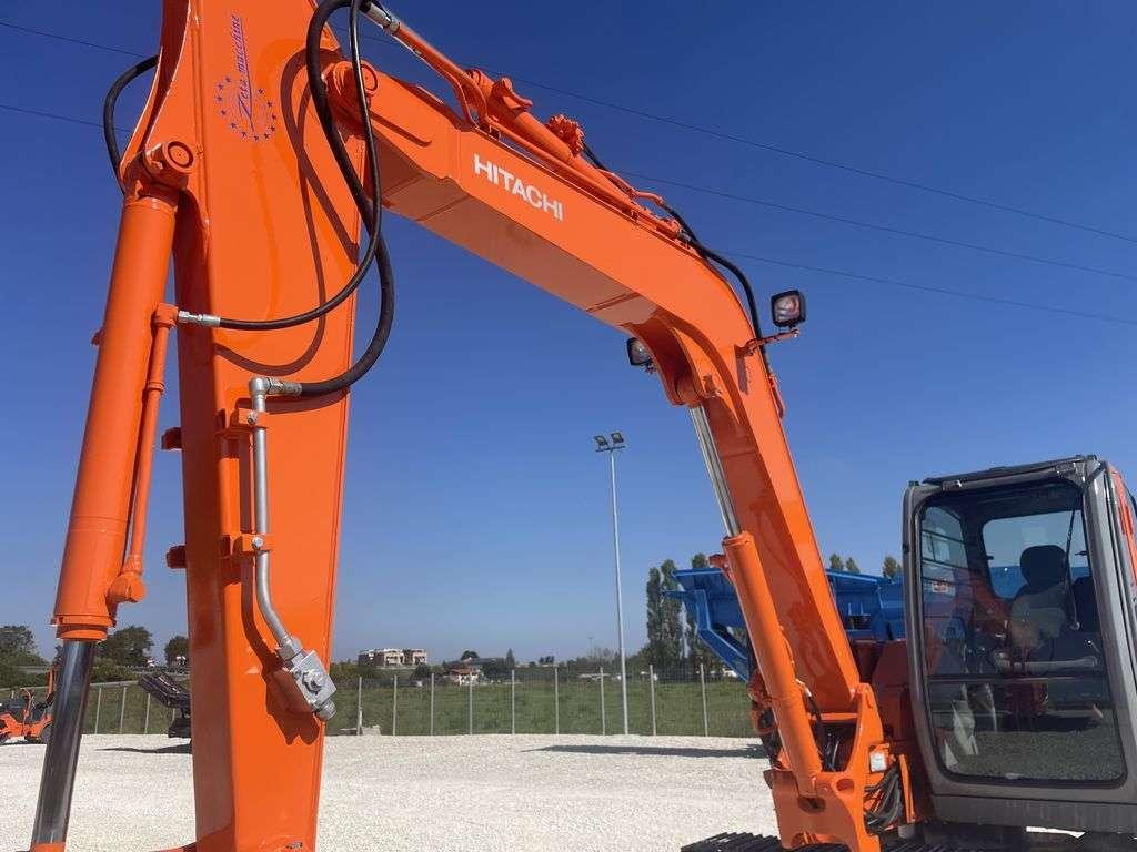 Hitachi ZX 80 SB Foto 3