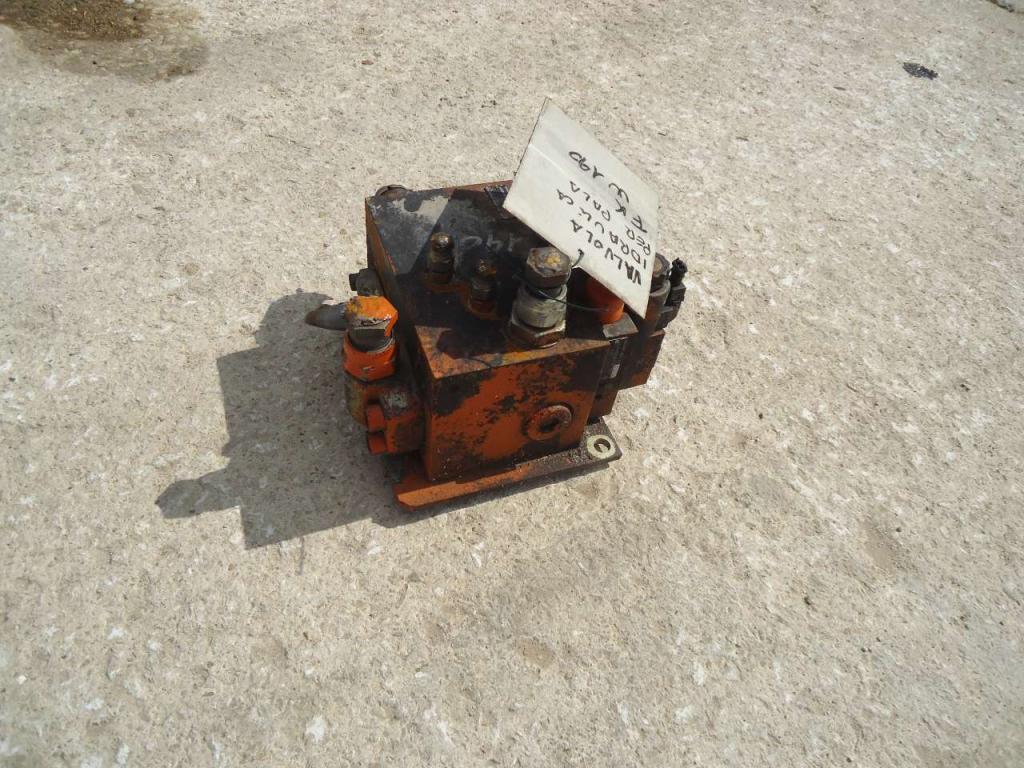 Válvula hidráulica para Fiat Kobelco W190 Foto 3