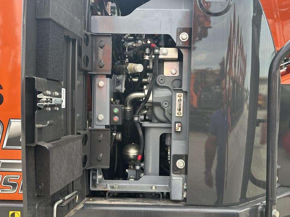 Hitachi ZX225USLC-7 Foto 10