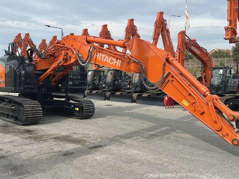 Hitachi ZX225USLC-7 Foto 21