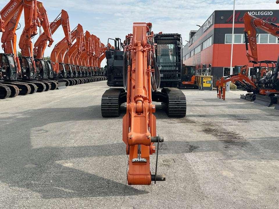 Hitachi ZX225USLC-7 Foto 22