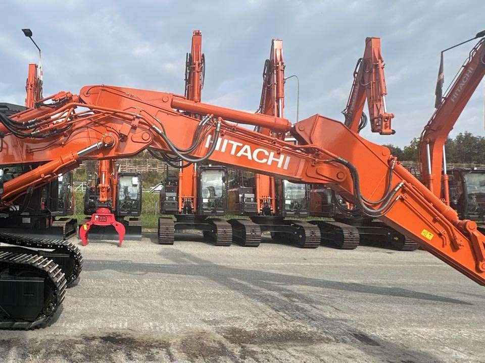Hitachi ZX225USLC-7 Foto 6