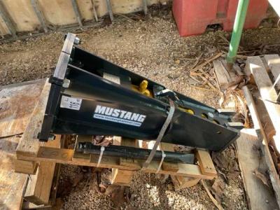 Mustang hm 152 vendida por Italmacchine 2 Srl