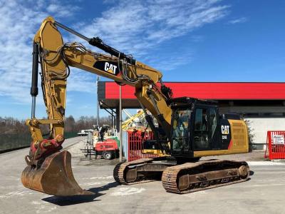Caterpillar 324EL vendida por Massucco T. Srl