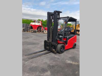 Hangcha CPD35-XD2 vendida por Uni.Trucks Srl