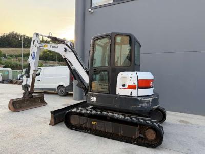 Bobcat E50 vendida por G.R. Import Export