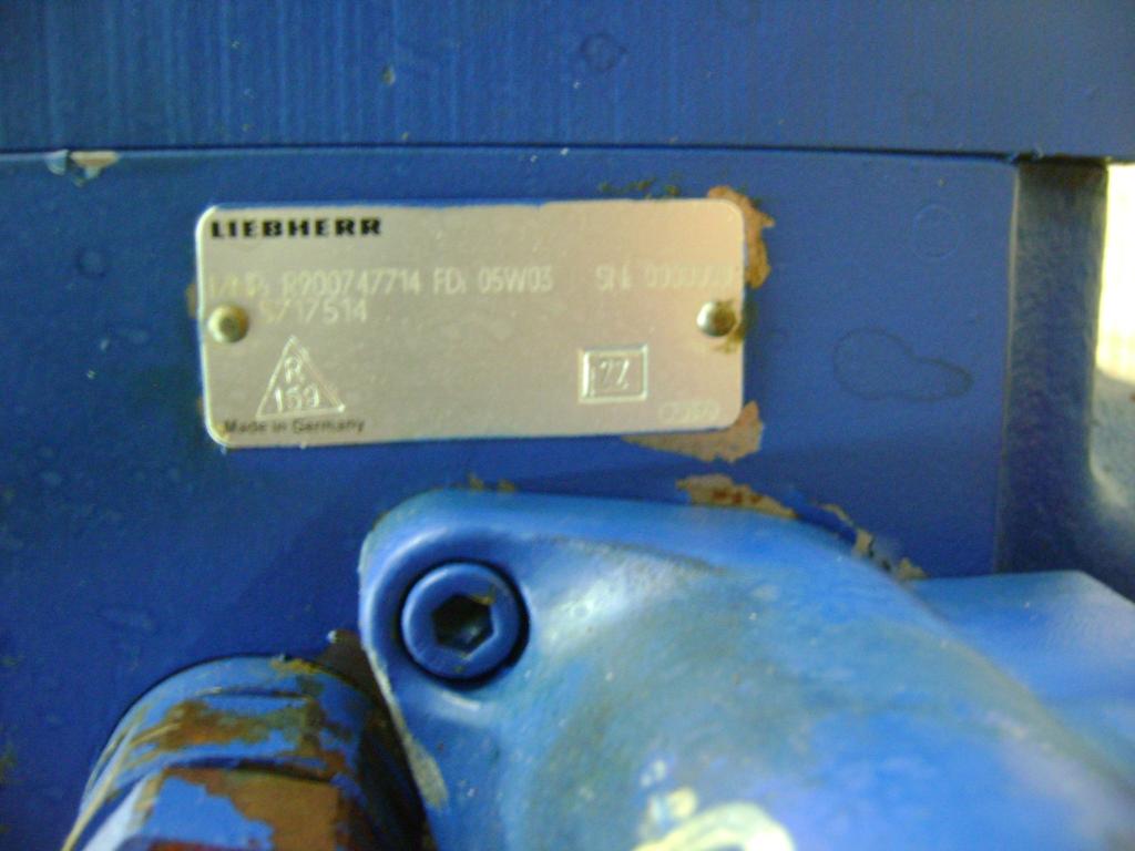 Distribuidor hidraulico para Liebherr 554 Foto 3