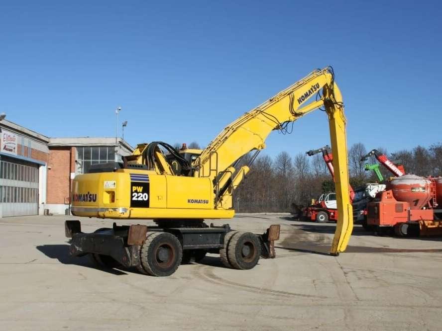 Komatsu PW220-MH Foto 11