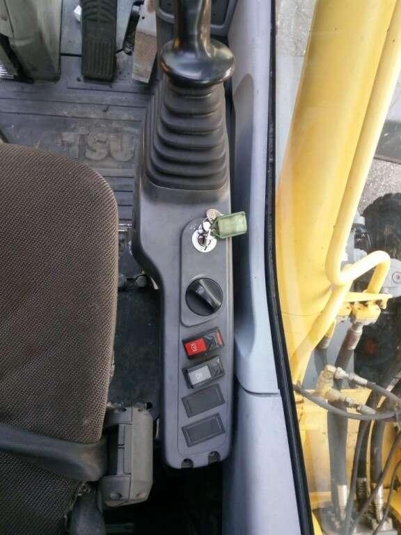 Komatsu PW220-MH Foto 7