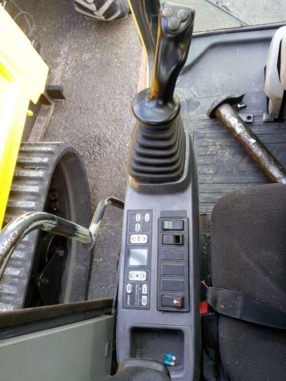 Komatsu PW220-MH Foto 8