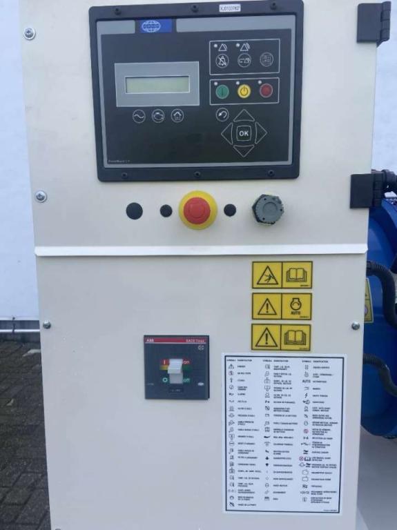 FG Wilson P250-5 - 250 kVA Open Genset - DPX-16013-O Foto 4