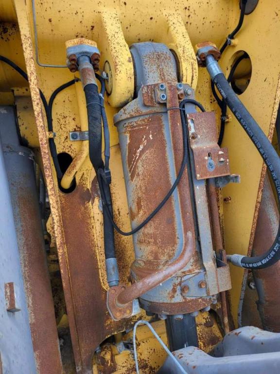 Volvo hydraulic cylinder 11107855 for Volvo L110E, L110F, L120E, L120F Foto 2