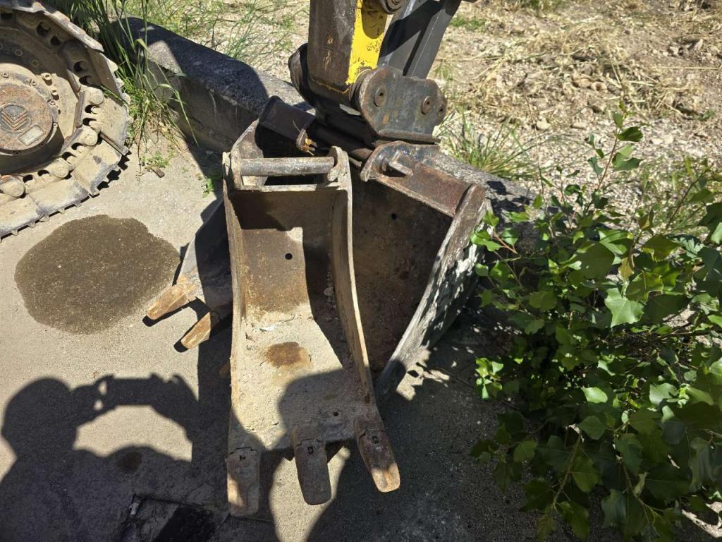 New Holland E39B Foto 4