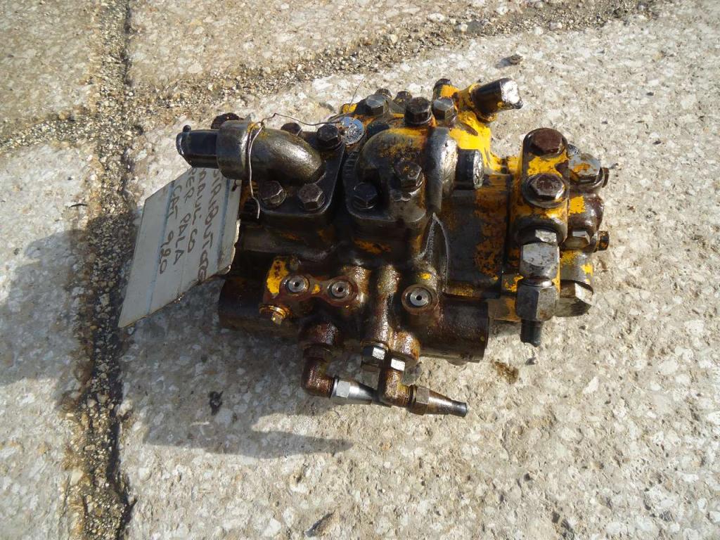 Distribuidor hidraulico para Caterpillar 920 Foto 3