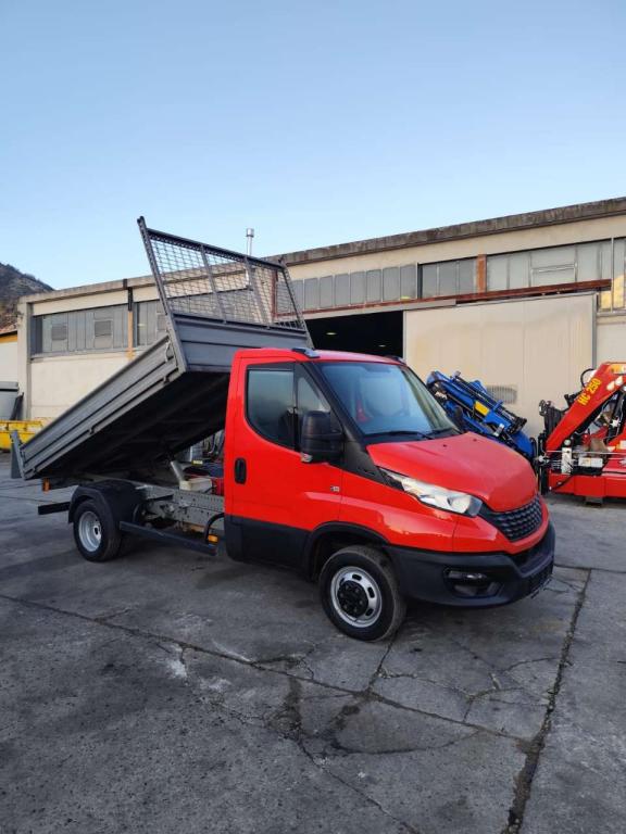 Iveco DAILY 35-120 Foto 1