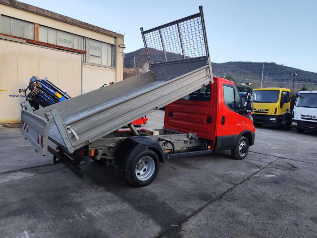 Iveco DAILY 35-120 Foto 23