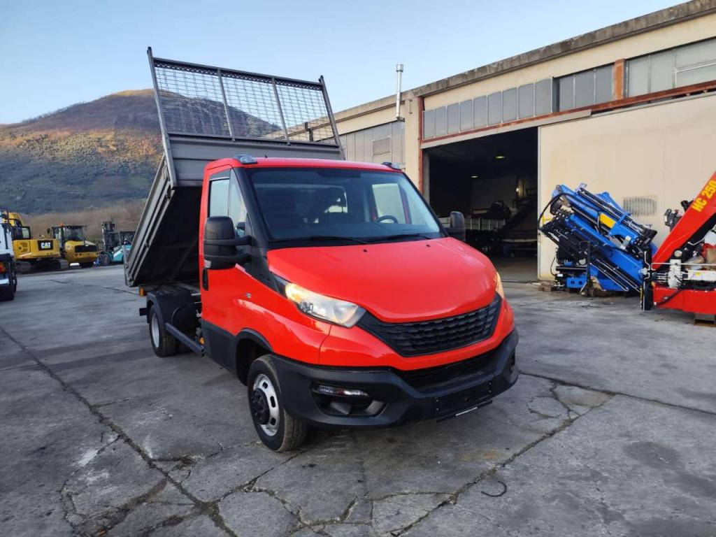 Iveco DAILY 35-120 Foto 24