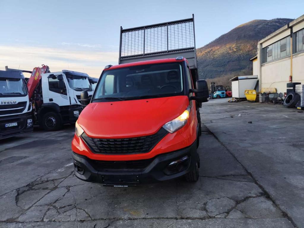 Iveco DAILY 35-120 Foto 28