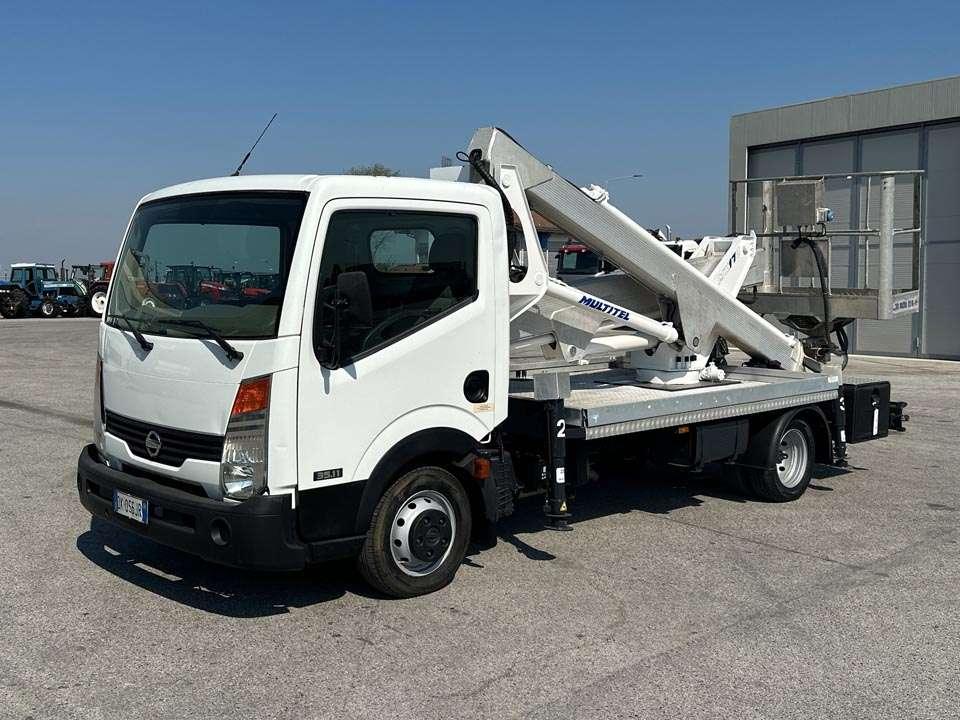 Nissan 35.11 MX 170 Foto 1