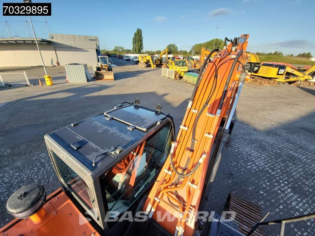 Hitachi ZX220 LC-5G Foto 26