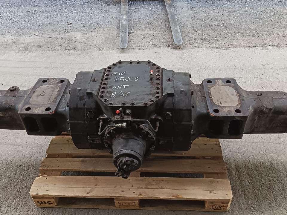 Eje delantero para Hitachi ZW 250 Foto 1