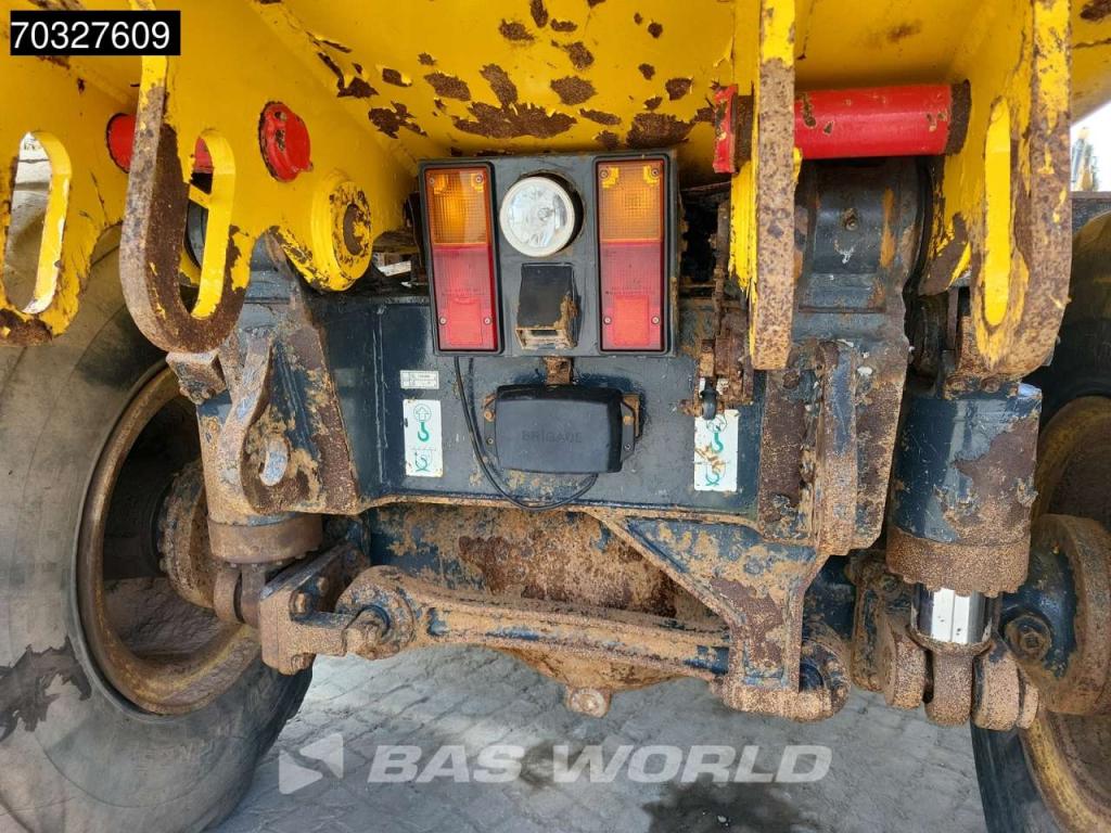 Komatsu HM300-3 Foto 22