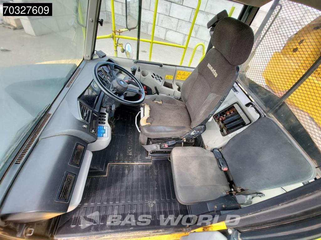 Komatsu HM300-3 Foto 25