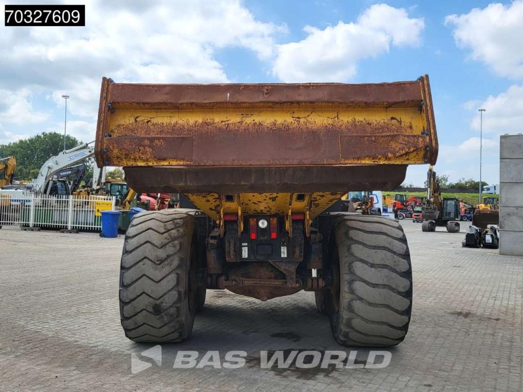 Komatsu HM300-3 Foto 9