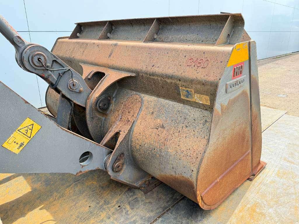 Volvo L180H - Automatic Greasing / Camera Foto 19